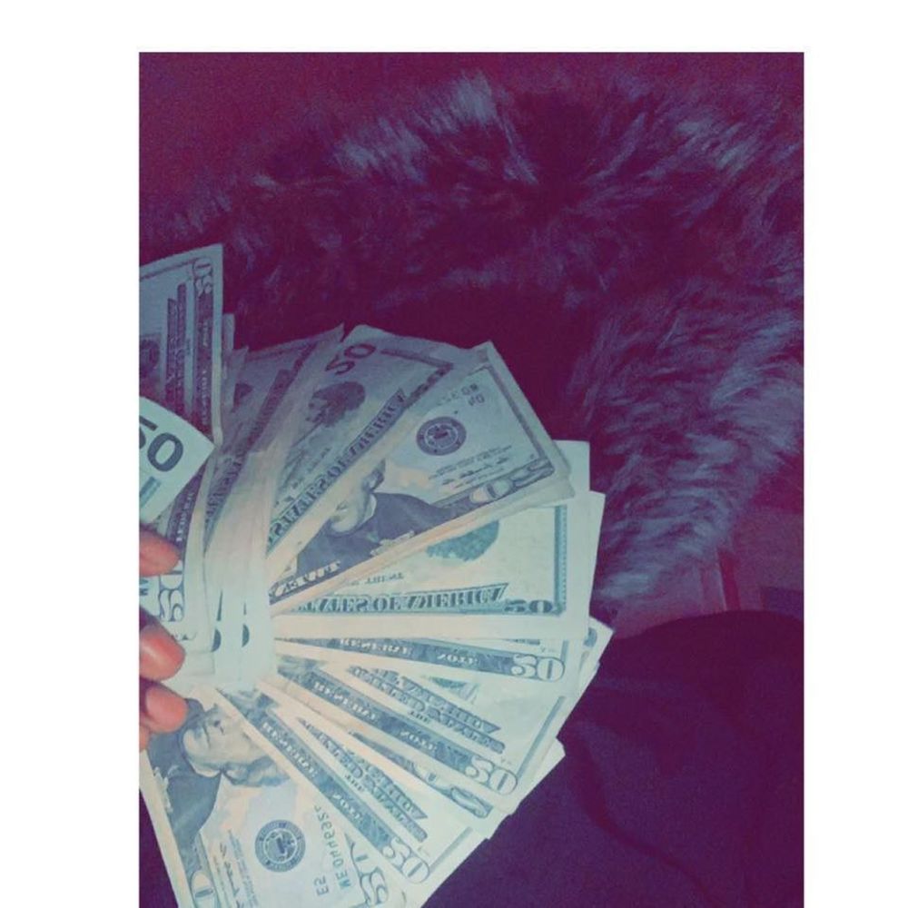 Meet your Posher, Zay